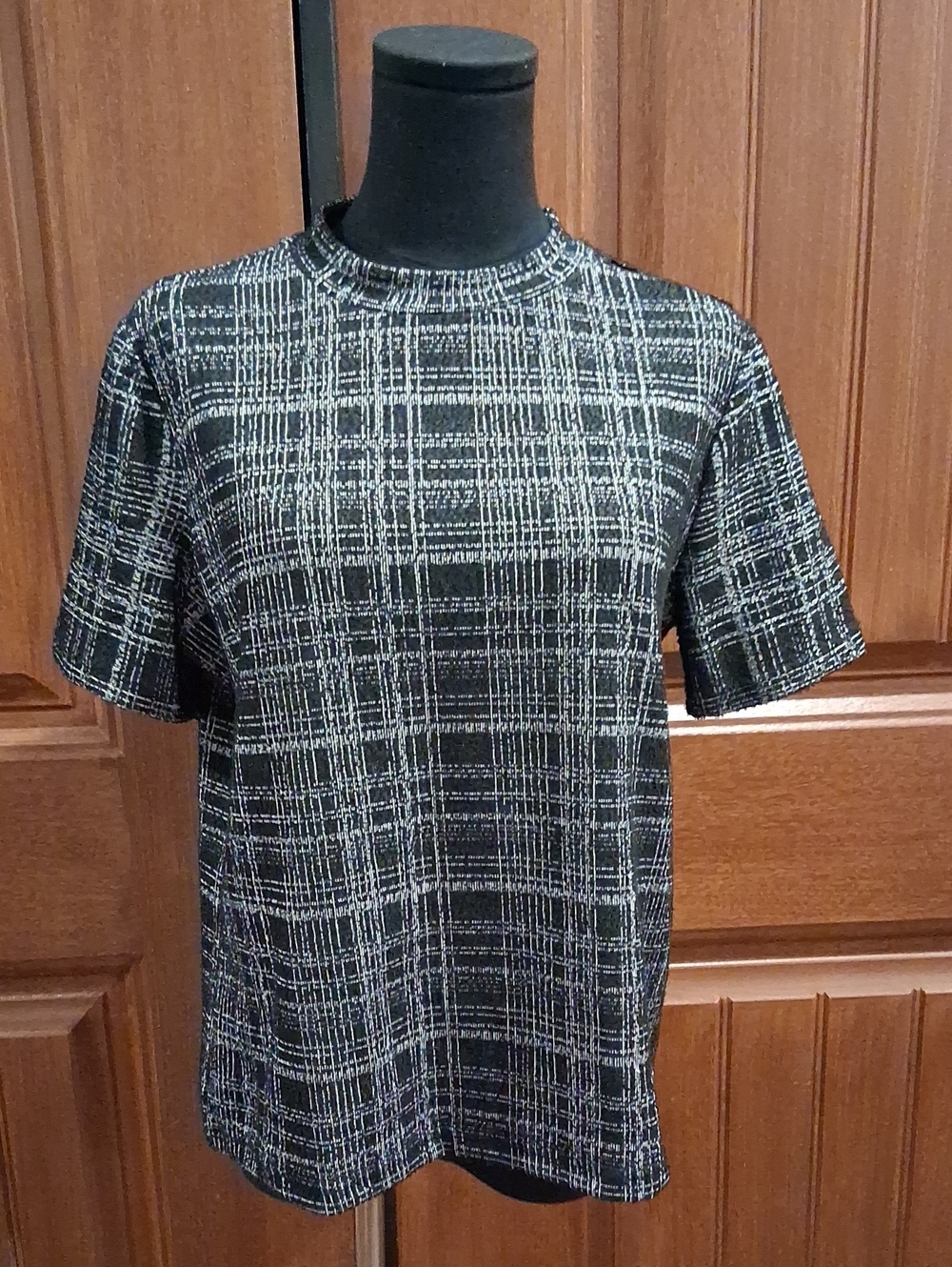 Max Size L Black And White Tee